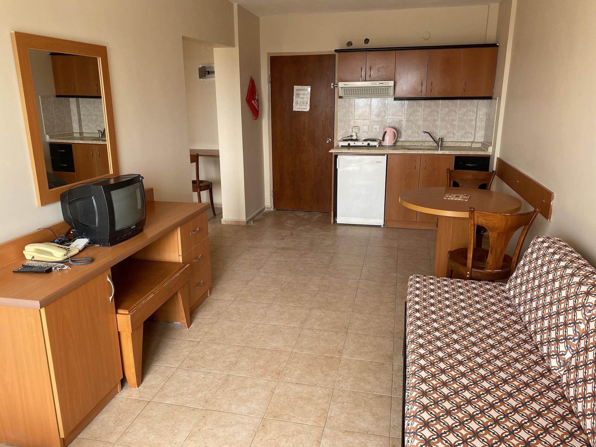 Tuntas Family Suites Kusadasi Exterior foto