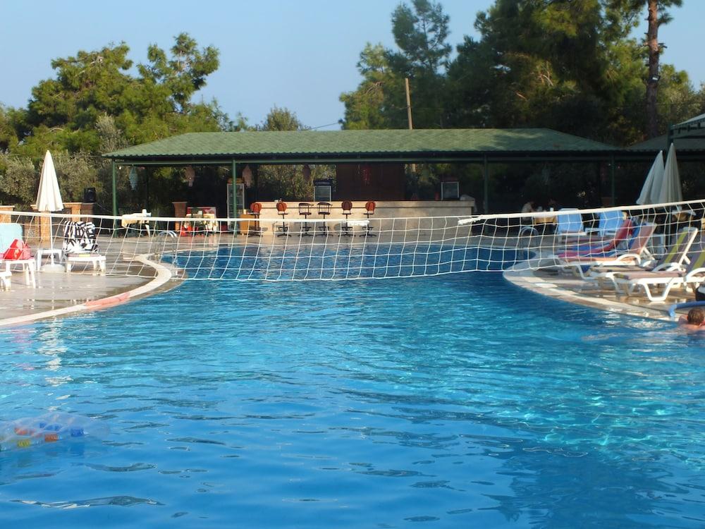 Tuntas Family Suites Kusadasi Exterior foto