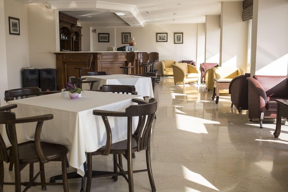 Tuntas Family Suites Kusadasi Exterior foto