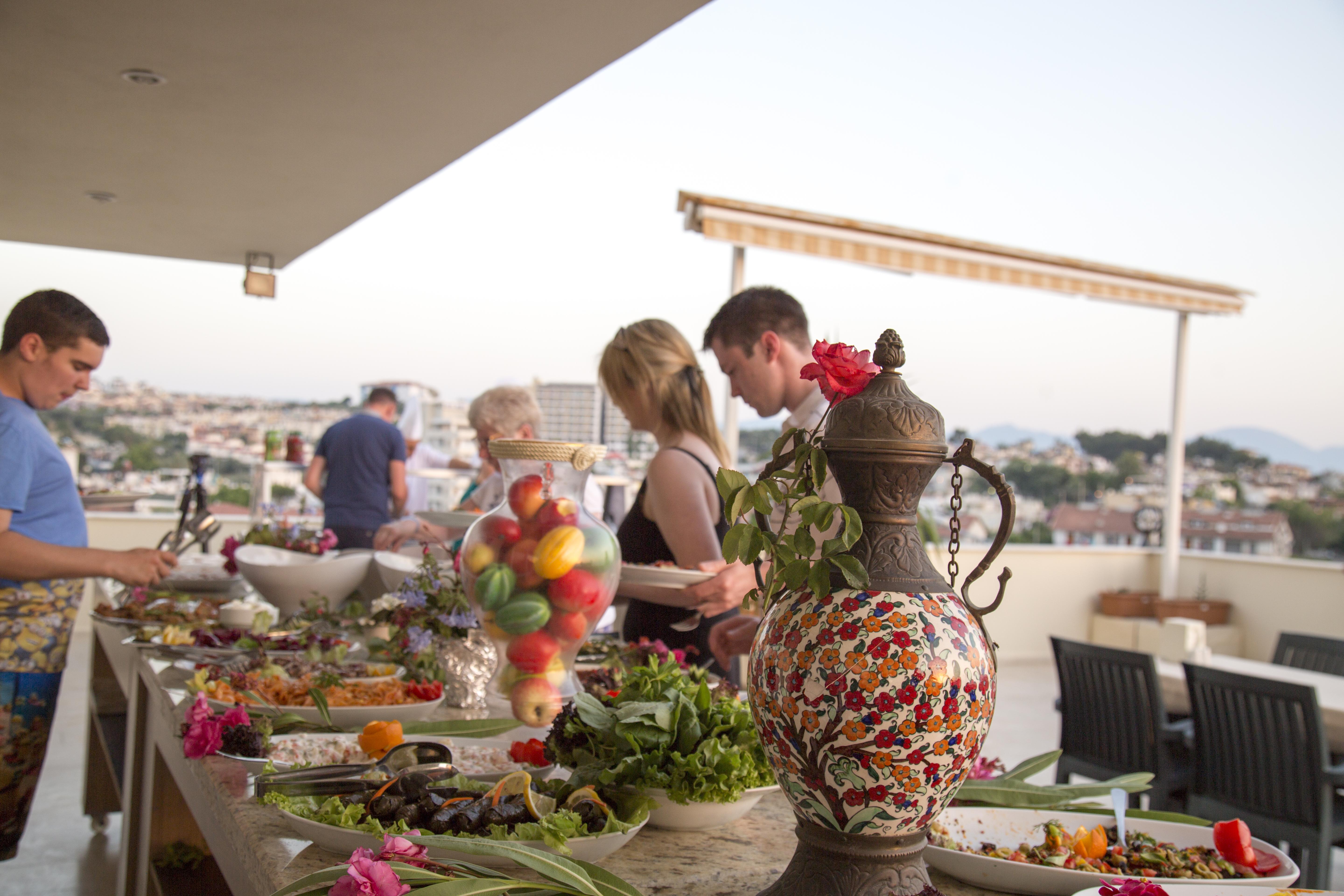 Tuntas Family Suites Kusadasi Exterior foto