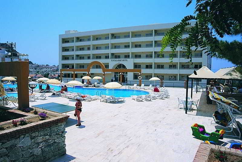 Tuntas Family Suites Kusadasi Exterior foto